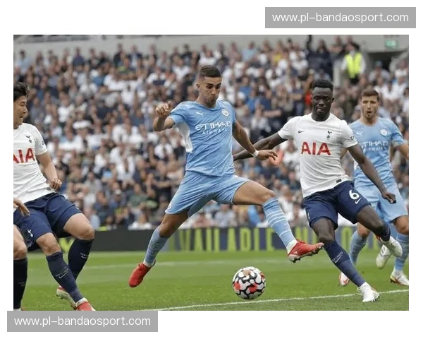 曼城vs热刺录像：这场载入史册的“英超春晚”，为何值得你深夜复盘二刷？